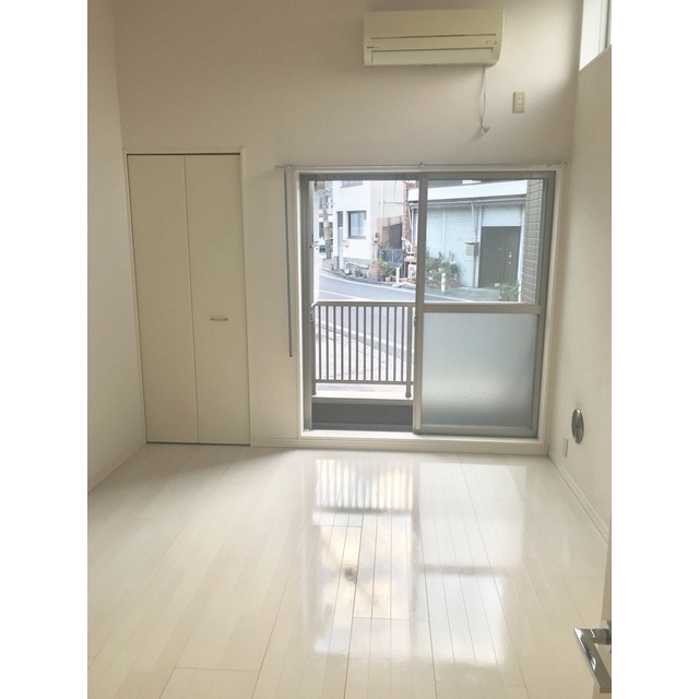 サニーサイド千葉の居間・リビング