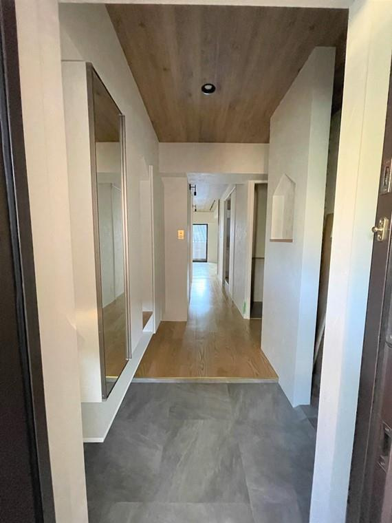 ファミールグラン四ッ谷通の玄関