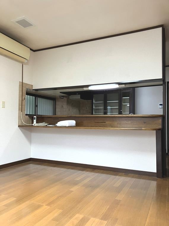 上田戸建の居間・リビング