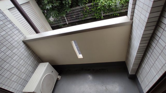 ロハスY新宿のバルコニー