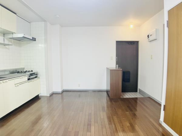 ファミール若月の居間・リビング