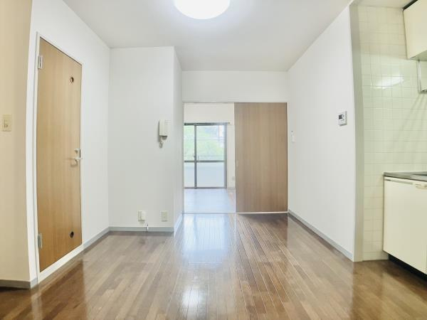 ファミール若月の居間・リビング