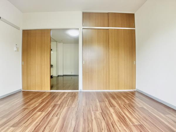 ファミール若月の居間・リビング