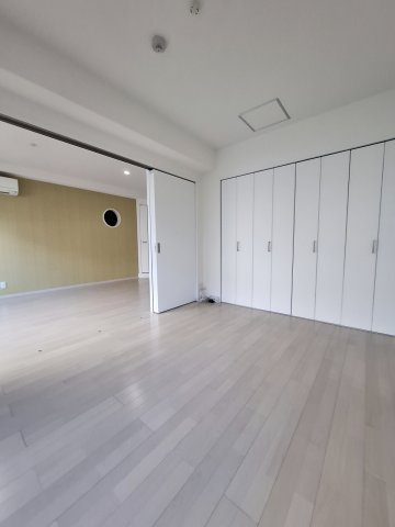 プライムレジデンス西宮の洋室