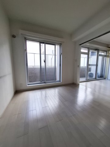 プライムレジデンス西宮の洋室