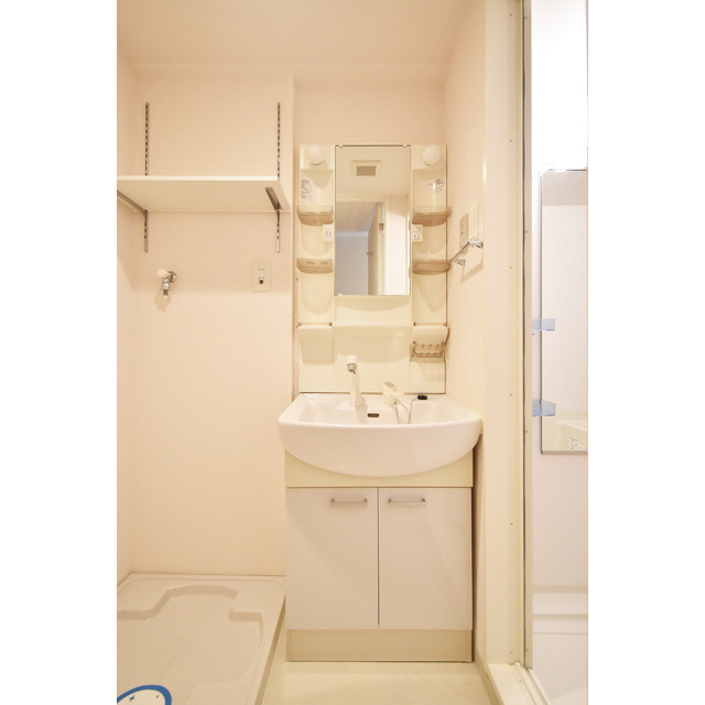 プライムアーバン松屋町の洗面所