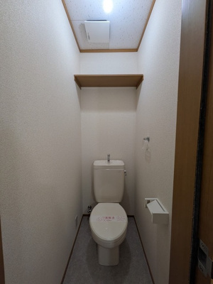 収納付きトイレです♪