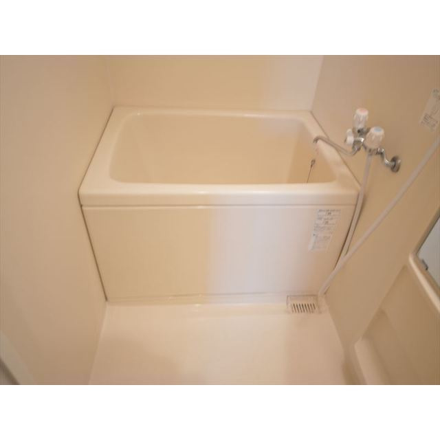 ホワイトハウス箕面の浴室