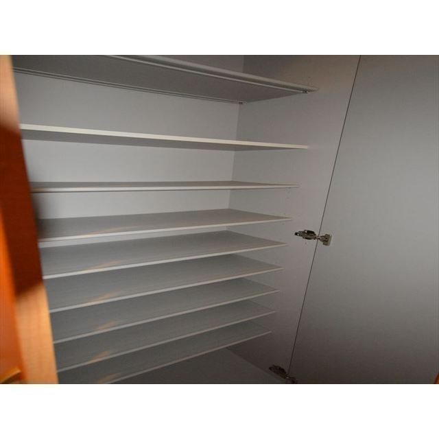 ホワイトハウス箕面の玄関