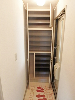 下駄箱がある玄関