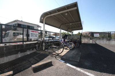 屋根付き駐輪場