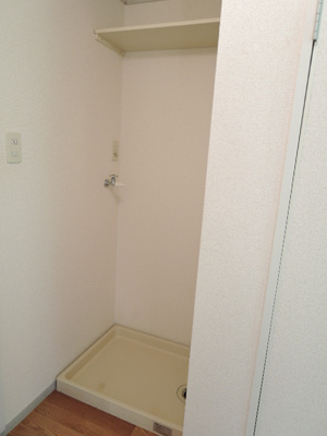 洗濯機置場（棚有り）