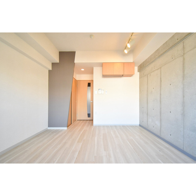 SERENiTE天六西の居間・リビング