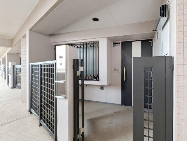 ダイアパレスワンダースケープのエントランス|エントランスにはオートロックがついており、防犯面も安心！
清掃も行き届いています
