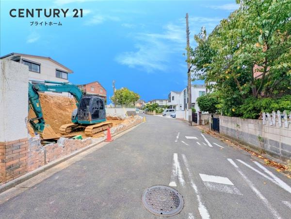 横浜市磯子区岡村８丁目の新築一戸建の前面道路含む現地写真|同仕様物件のご案内をさせて頂きます。
お車でご自宅まで送迎承ります。