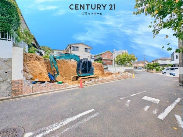 横浜市磯子区岡村８丁目の新築一戸建の前面道路含む現地写真|周辺環境も合わせてご案内させて頂きます！
お気軽にお問い合わせ下さい！