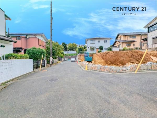 横浜市磯子区岡村８丁目の新築一戸建の前面道路含む現地写真|閑静な住宅街につき住環境良好です♪