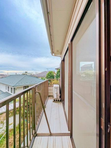 横浜市港北区仲手原２丁目の中古一戸建のバルコニー|陽当り良好のバルコニー！
風通しもよく気持ちいいです
