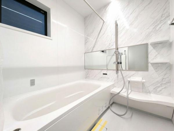 横浜市鶴見区北寺尾７丁目の新築一戸建の浴室|広々としたバスルームで一日の疲れをいやして下さい！
もちろん、浴室乾燥機付きです！