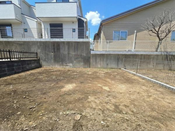 横浜市磯子区洋光台６丁目の新築一戸建の庭|陽当たりが良い広いお庭もついています！
家庭菜園や、お子様のプールなど、使い方は様々です！