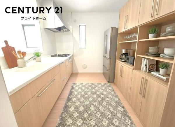 横浜市青葉区荏田町の新築一戸建のキッチン|広々としたキッチンは、
落ち着いて料理が出来ます！
※家具はCGでの参考レイアウトです。