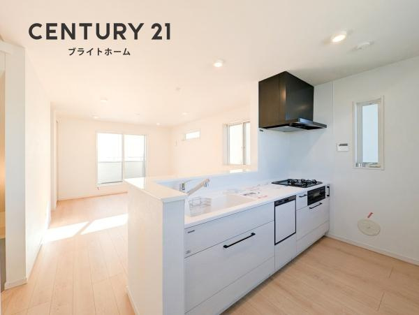 相模原市緑区橋本７丁目の新築一戸建のキッチン|広々としたキッチンは、
落ち着いて料理が出来ます！