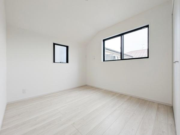 相模原市中央区由野台１丁目の新築一戸建の洋室|落ち着きのある洋室です！
休日はこちらでおくつろぎ下さい♪