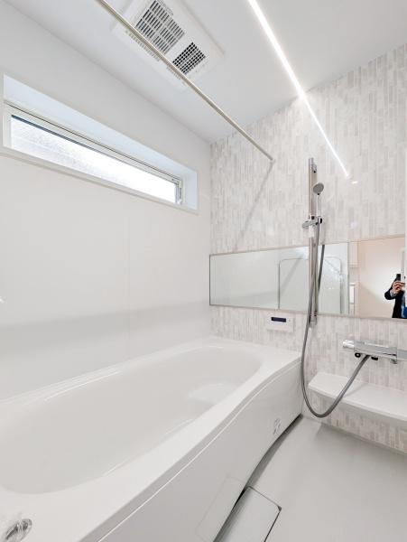 横浜市中区山元町３丁目の新築一戸建の浴室|広々としたバスルームで一日の疲れをいやして下さい！
もちろん、浴室乾燥機付きです！