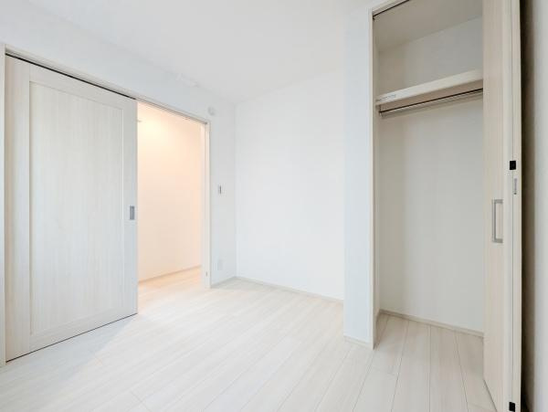 横浜市中区山元町３丁目の新築一戸建の収納|これだけ収納があると助かりますね！
お荷物の多いご家族も安心です！