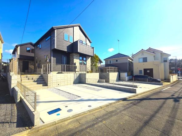 横浜市磯子区洋光台１丁目の新築一戸建の前面道路含む現地写真|駐車スペース3台駐車可能！
お気軽にお問い合わせください。
