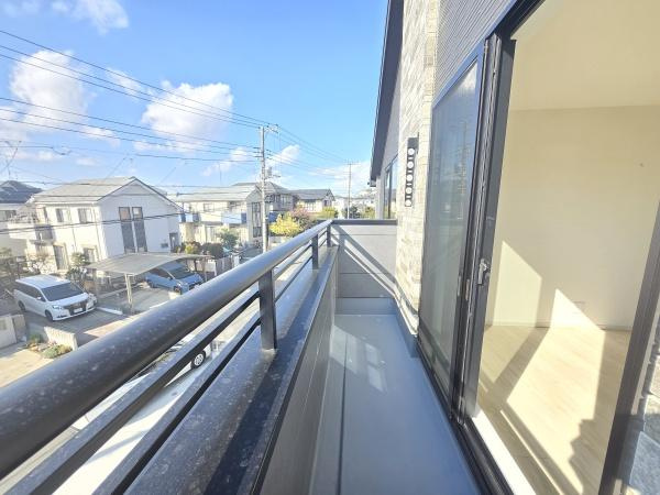 横浜市磯子区洋光台１丁目の新築一戸建のバルコニー|陽当り良好のバルコニー！
風通しもよく気持ちいいです