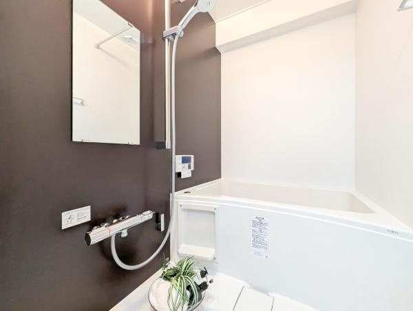 ライオンズマンション金沢八景Ｃ棟の浴室|広々としたバスルームで一日の疲れをいやして下さい！
もちろん、浴室乾燥機付きです！