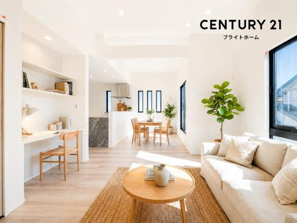 横浜市都筑区川和町の新築一戸建の居間・リビング|窓からは明るい光が差し込みます！
電気をつけなくても明るいです。
※家具等はCGでの参考レイアウトです。

