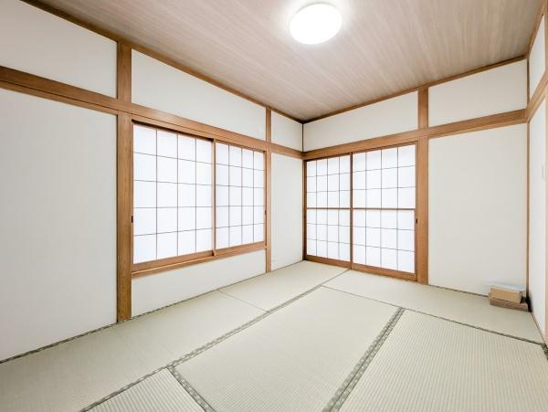 横浜市緑区いぶき野の中古一戸建の和室|押し入れ収納も豊富！
お客さんが来た時には客室としても利用できます♪