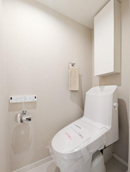 ハイセレサ菊名アクティールのトイレ|清潔感のある内装のすっきりとしたデザインのトイレです。
水周りが綺麗だと安心ですね。
