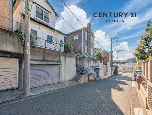 横浜市青葉区桂台２丁目の中古一戸建の前面道路含む現地写真|周辺環境も合わせてご案内させて頂きます！
お気軽にお問い合わせ下さい！