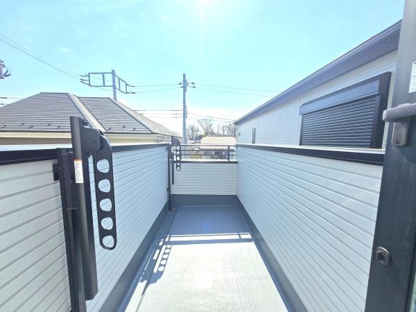横浜市泉区中田南２丁目の新築一戸建のバルコニー|陽当り良好のバルコニー！
風通しもよく気持ちいいです