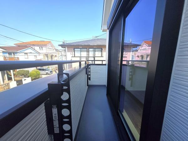 横浜市旭区白根６丁目の新築一戸建のバルコニー|広さも十分のバルコニー！！
風が心地よいです！