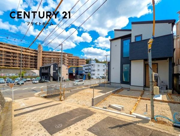 横浜市旭区南希望が丘の新築一戸建の外観|同仕様物件もご案内をさせて頂きます。
お車でご自宅まで送迎承ります。
