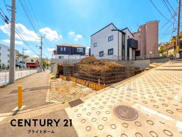 横浜市旭区南希望が丘の新築一戸建の前面道路含む現地写真|陽当りの良さ、住環境を現地にてご確認下さい！
周辺環境も合わせてご案内させて頂きます！