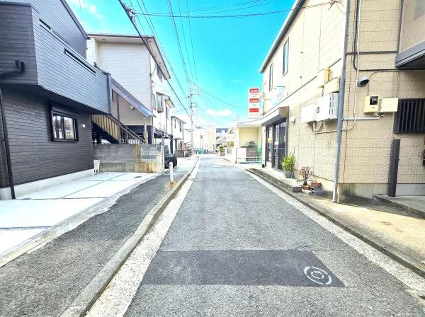 横浜市金沢区寺前１丁目の新築一戸建の前面道路含む現地写真|周辺環境も合わせてご案内させて頂きます！
お気軽にお問い合わせ下さい！
