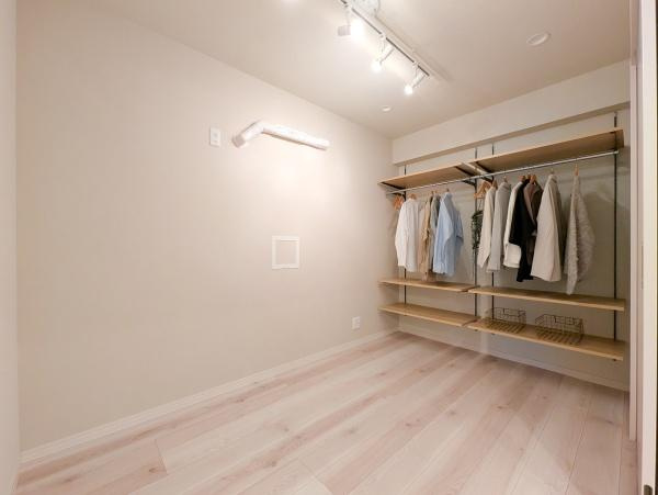 横浜ウェイサイドマンションの洋室|落ち着きのある洋室です！
休日はこちらでおくつろぎ下さい♪