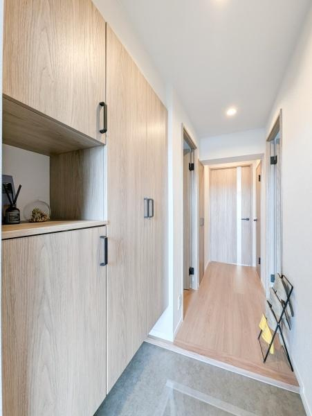 第３大船パークタウンＧ号棟の玄関|この明るい玄関が気持ちよく迎え入れてくれます。