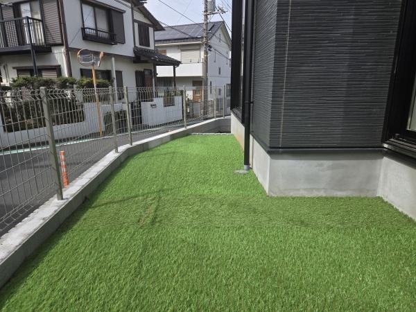 横浜市磯子区杉田８丁目の新築一戸建の庭|荷物を置くのもよし！お好きなお花を置いてみるのもよし！
色々な用途で使えるスペースです。