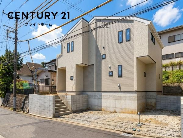 横浜市南区六ツ川２丁目の新築一戸建の前面道路含む現地写真|同仕様物件のご案内をさせて頂きます。
お車でご自宅まで送迎承ります。