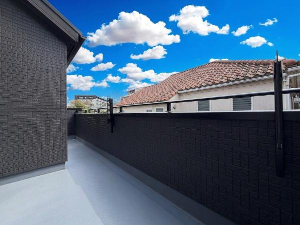 横浜市旭区今宿南町の新築一戸建のバルコニー|陽当り良好のバルコニー！
風通しもよく気持ちいいです