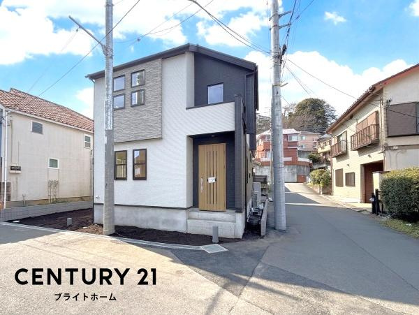 横浜市旭区今宿南町の新築一戸建の外観|堂々と完成しました！いつでもご案内可能です！
お車でご自宅まで送迎承ります。