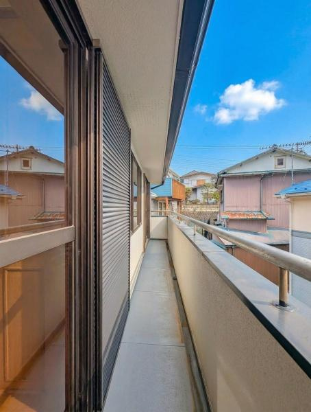 横浜市金沢区富岡西３丁目の中古一戸建のバルコニー|陽当り良好のバルコニー！
風通しもよく気持ちいいです