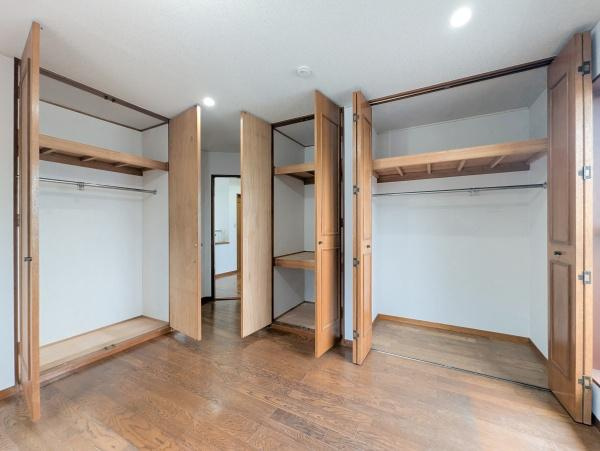 横浜市金沢区富岡西３丁目の中古一戸建の収納|豊富な収納スペース。
収納が多いとお部屋が広く使えます！