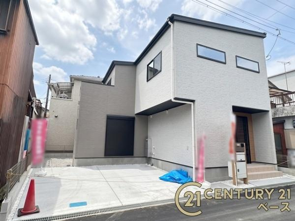 大和郡山市野垣内町 ／新築一戸建の駐車場|■現地撮影写真■駐車スペースは並列２台可！